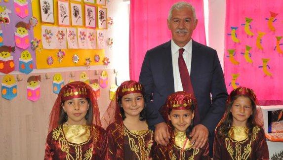 İl Milli Eğitim Müdürümüz Osman Elmalı Yemliha Sami Yangın İlkokulu Tarafından Düzenlenen Kermese Katıldı.