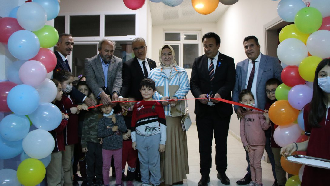 Abdül Halim Bezircilioğlu İlkokulu/Ortaokuluna yapılan kütüphanenin açılışı yapıldı