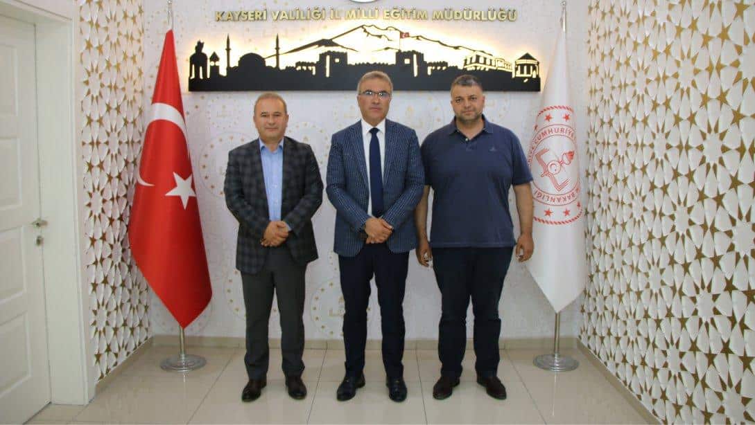 Akkışla Belediye Başkanı Sn. Ayhan Arslan, İl Millî Eğitim Müdürümüz Sn. Ayhan Teltik'i Ziyaret Etti