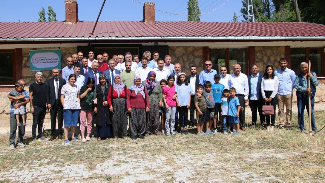İl Millî Eğitim Müdürümüz Sn. Ayhan Teltik Sarız'da Köy Yaşam Merkezlerinin açılışını yaptı