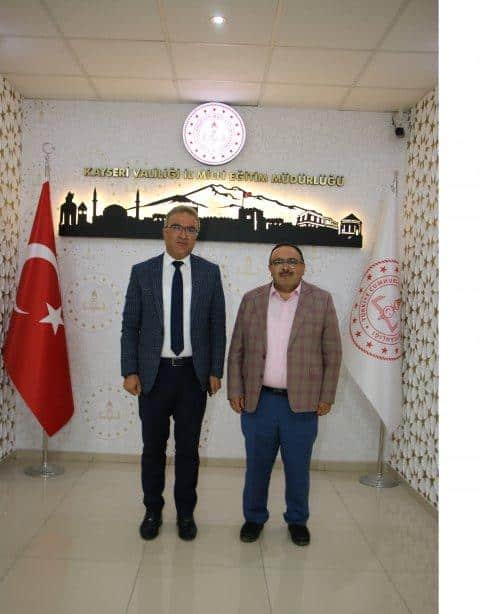 AK Parti  Yerel Yönetimlerden Sorumlu Başkan Yardımcısı Sn. Dr. Veli Böke İl Millî Eğitim Müdürümüz Sn. Ayhan Teltik'i makamında ziyaret etti.