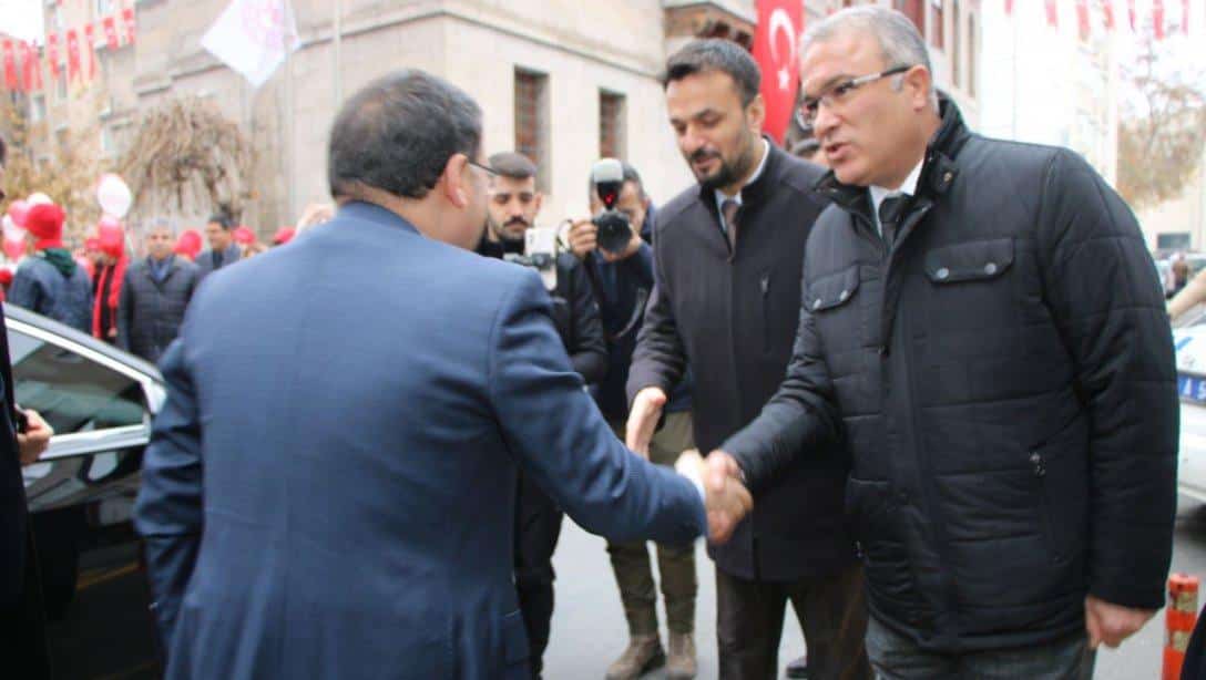 İl Millî Eğitim Müdürümüz Ayhan Teltik, Kayseri Atatürk Evi'nde Gazi Mustafa Kemal Atatürk'ün Kayseri'ye gelişi münasebetiyle düzenlenen etkinliğe katıldı.