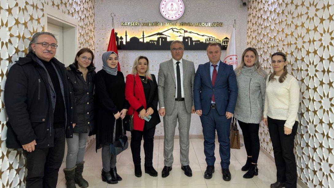 Sümer Osman Ulubaş Ortaokulu idarecileri ve okul aile birliği üyeleri İl Millî Eğitim Müdürümüz Sayın Ayhan Teltik'i makamında ziyaret etti.