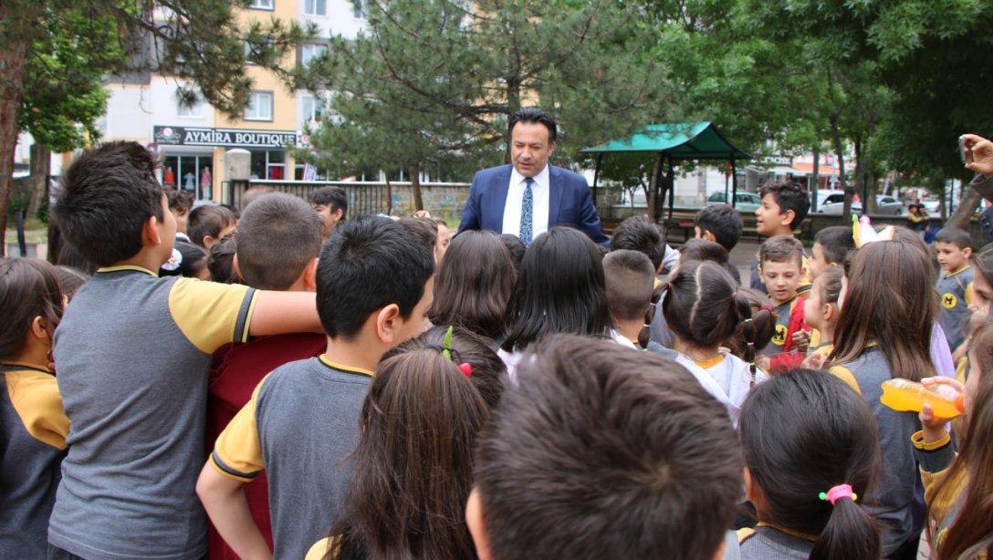 İl Millî Eğitim Müdürümüz Bahameddin Karaköse Malazgirt İlkokulunu ziyaret etti.