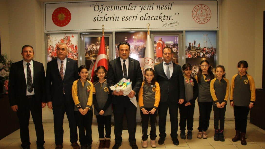 İl Milli Eğitim Müdürümüz Bahameddin Karaköse, Şehit Kemal Koçyiğit İlkokulu Birinci Sınıf Öğrencileriyle Buluştu.