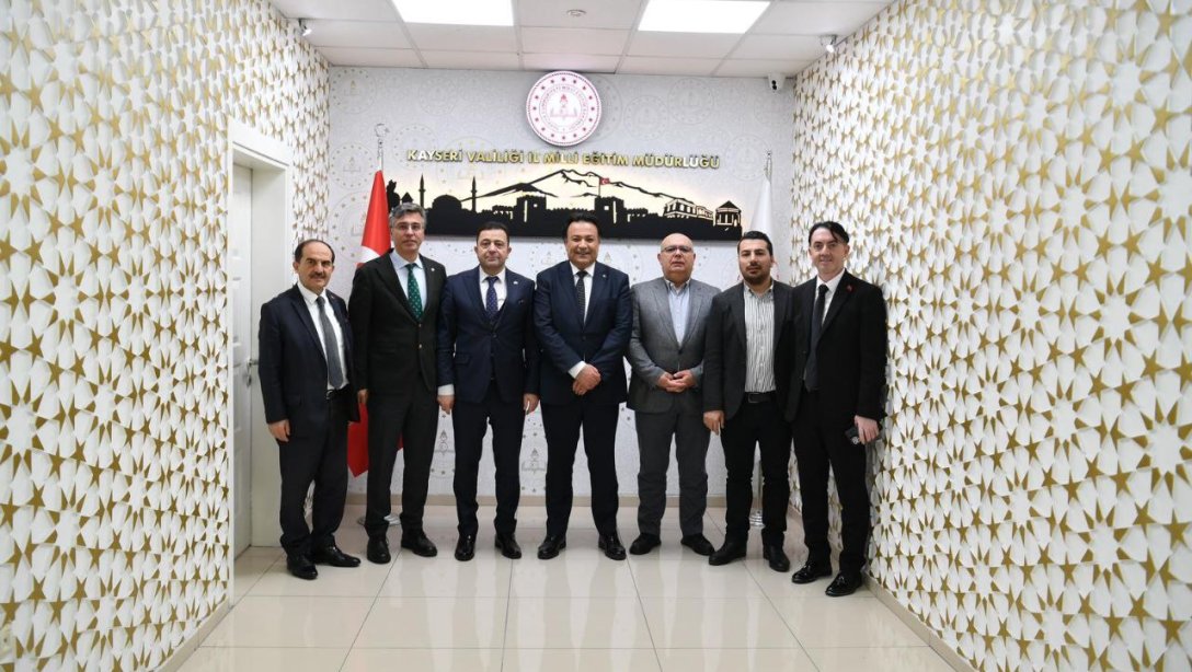 Kayseri Organize Sanayi Başkanı Mehmet Yalçın ve Yönetim Kurulu Üyeleri, İl Milli Eğitim Müdürümüz Bahameddin Karaköse'ye Nezaket Ziyaretinde Bulundular.