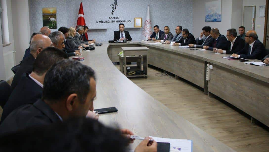 İl Millî Eğitim Müdürümüz Bahameddin Karaköse Başkanlığında İlçe Millî Eğitim Müdürleri Toplantısı Yapıldı.