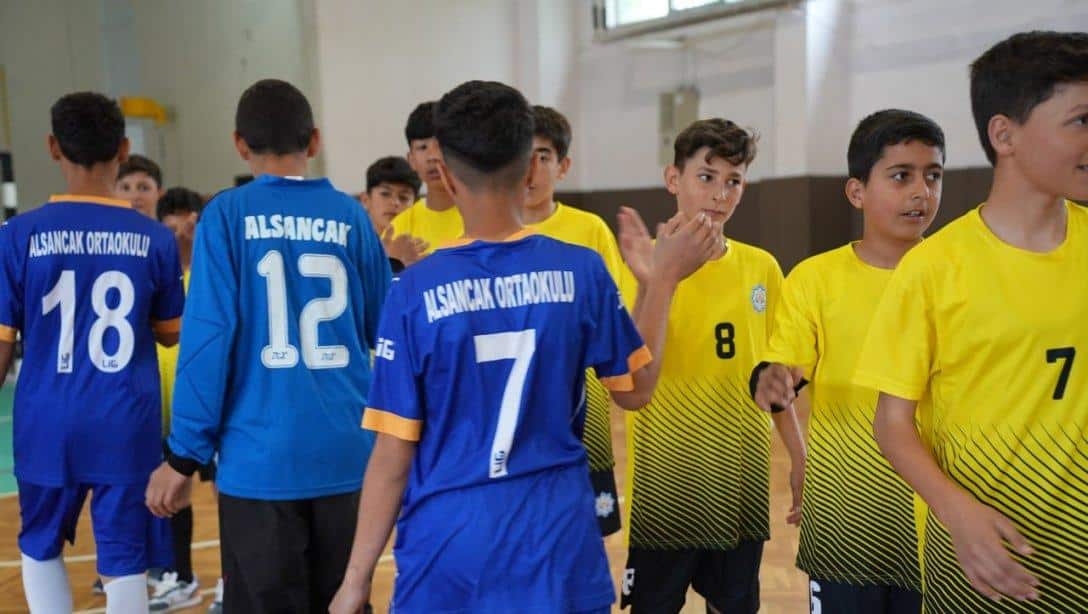 1. Erva Spor Okulları Valilik Kupası Futsal Turnuvası Başladı.