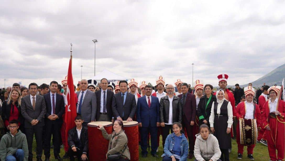 10-16 Mayıs Engelliler Haftası için Recep Tayyip Erdoğan Millet Bahçesi'nde program düzenlendi.