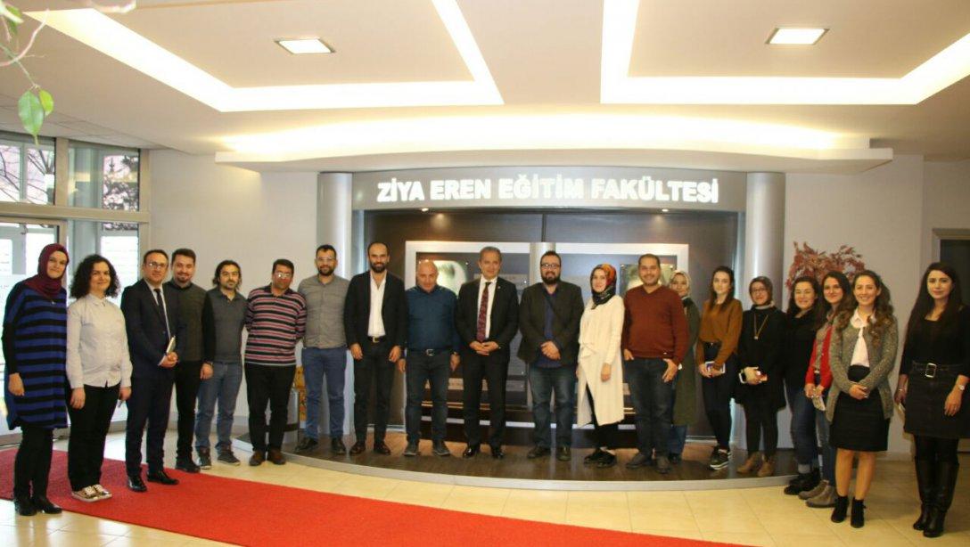 Erciyes Üniversitesi Eğitim Fakültesi Akademisyenleri ile İl Milli Eğitim Müdürümüz Sayın Celalettin EKİNCİ´nin katılımlarıyla, 2023 Vizyonu ve İl Milli Eğitim Müdürülüğümüzle yapılacak projeler için toplantı yapıldı.