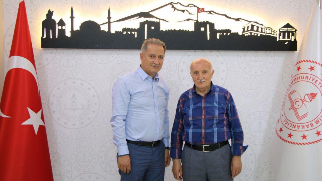24.Dönem Kayseri Milletvekili Sayın Yaşar KARAYEL, İl Milli Eğitim Müdürümüz Sayın Celalettin EKİNCİ'yi Makamında ziyaret etti.