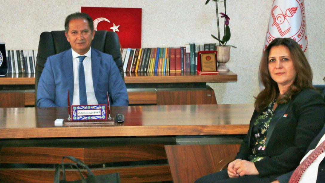 CHP Kayseri İl Başkanı Sayın Ümit Solak ÖZER ve Yönetim Kurulu İl Milli Eğitim Müdürümüz Sayın Celalettin EKİNCİ'yi makamında ziyaret ettiler.