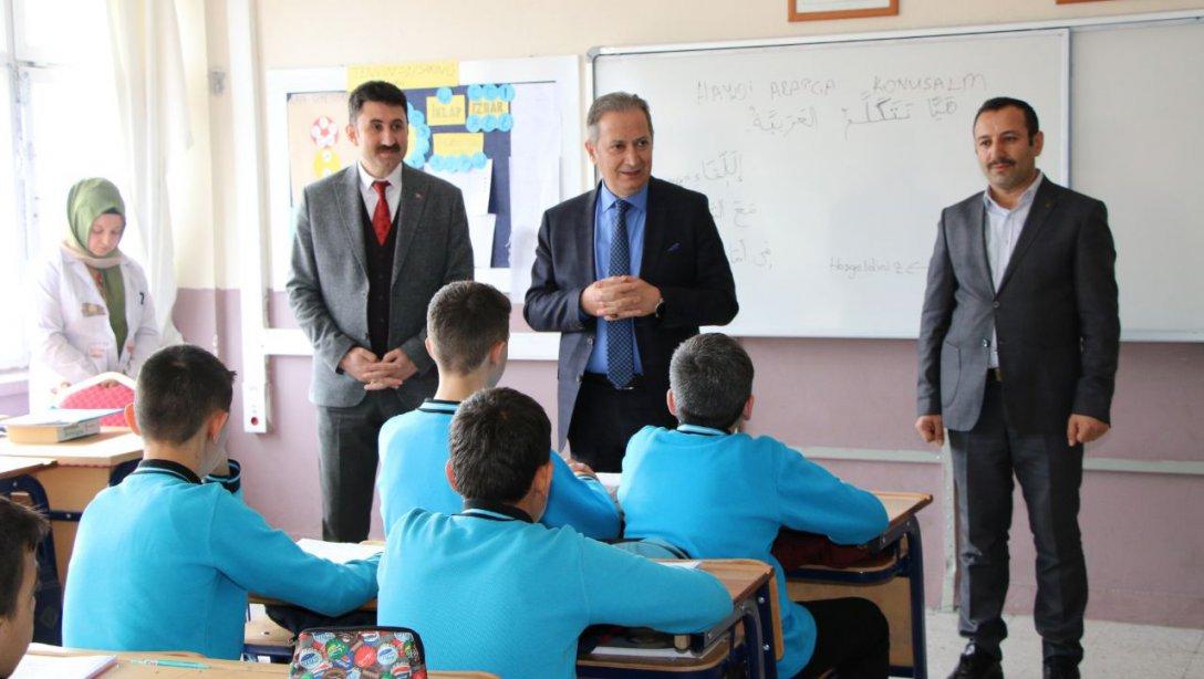 İl Milli Eğitim Müdürümüz Sayın Celaletti EKİNCİ, Mustafa Asım Köksal Anadolu İmam Hatip Lisesi'nde İncelemelerde Bulundu.