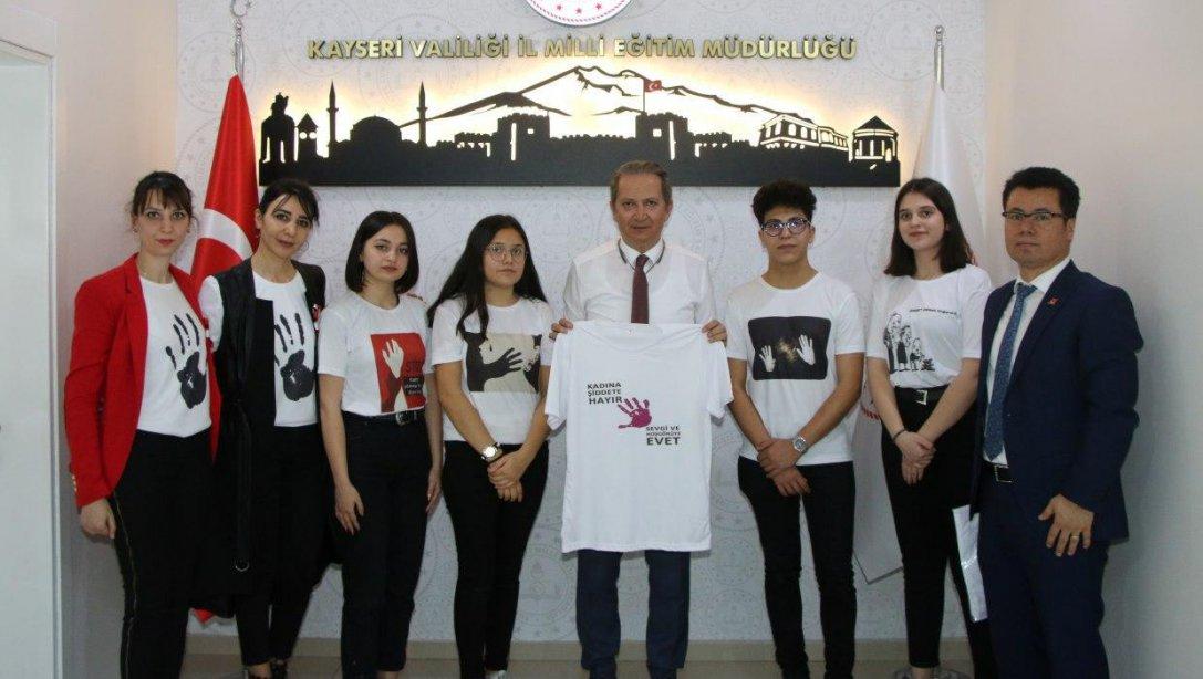 Hidayet Aydoğan Sosyal Bilimler Lisesi, 8 Mart Dünya Kadınlar dolayısıyla Öğretmen ve öğrencileri farkındalık oluşturmak için 