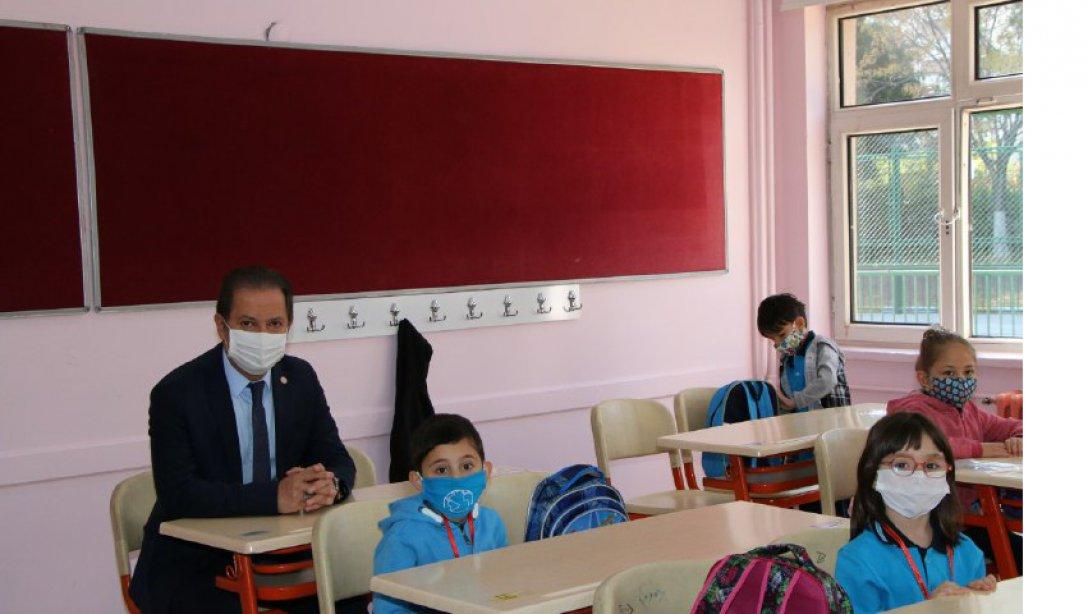 İl Milli Eğitim Müdürümüz Sayın Celalettin EKİNCİ İlkokul öğrencileri ile bir araya geldi.