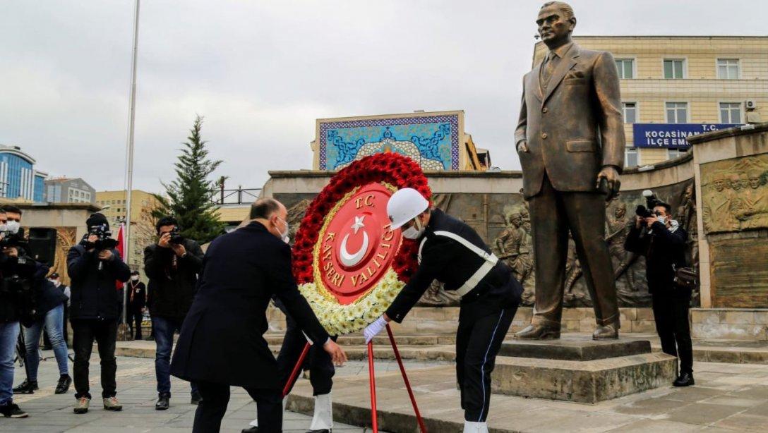 Gazi Mustafa Kemal Atatürk'ün Heyet-i Temsiliye Reisi olarak Kayseri'ye gelişinin 101. yılı Atatürk Anıtına çelenk sunumu ve yapılan etkinliklerle kutlandı.
