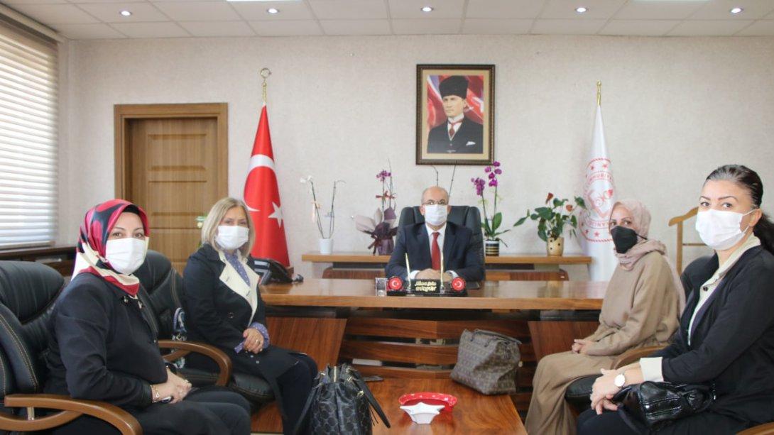 Ak Parti Kayseri Kadın Kolları Başkanı Sayın Emine TİMUÇİN, İl Milli Eğitim Müdürümüz Sayın Ahmet Saim DURGUN'u Ziyaret Etti