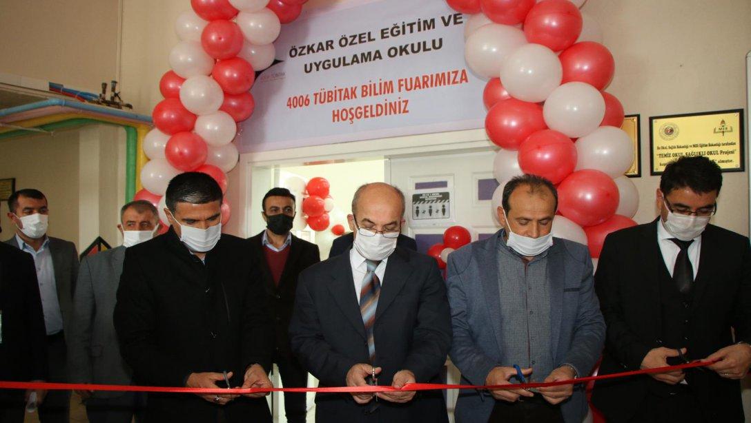 İl Milli Eğitim Müdürümüz Sayın Ahmet Saim DURGUN, Özkar Özel Eğitim Okulunun Düzenlediği 4006 Tübitak Bilim Fuarının Açılışına Katıldı.