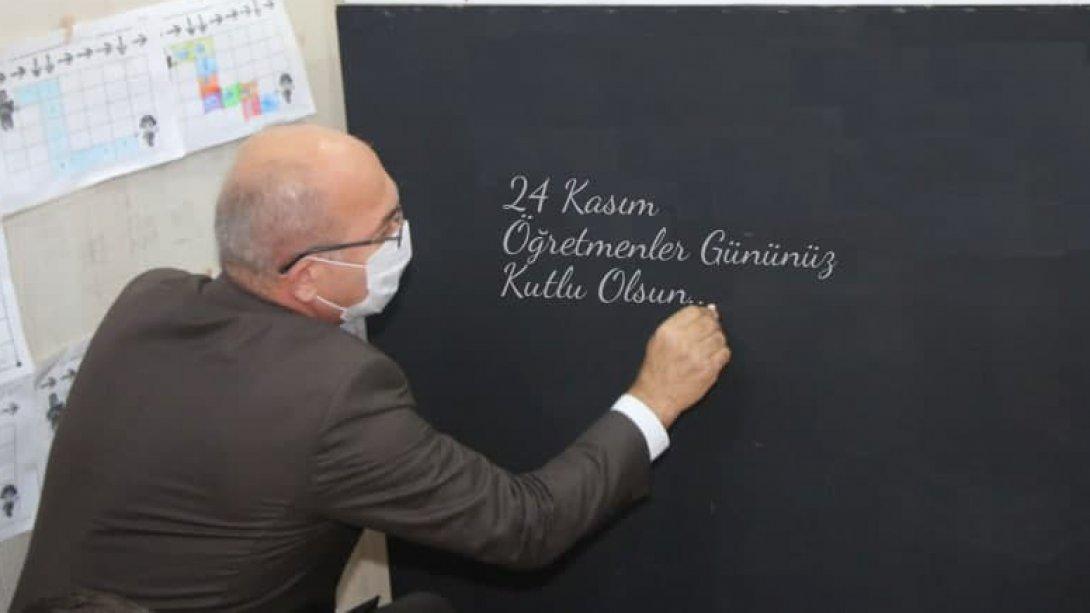 İl Milli Eğitim Müdürümüz Sayın Ahmet Saim DURGUN' un 24 Kasım Öğretmenler Günü Mesajı