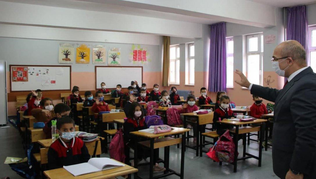 İl Milli Eğitim Müdürümüz Sayın Ahmet Saim DURGUN, Pınarbaşı Şehit Sezer İlkokulunu Ziyaret Etti