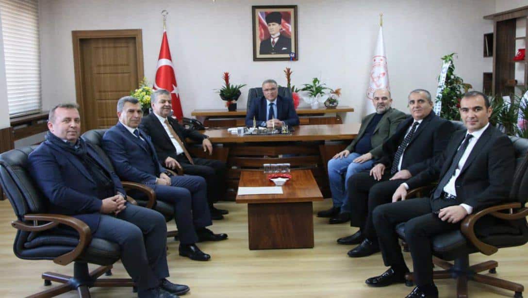 MHP Kayseri İl Başkanı Sayın Adnan İNCETOPRAK, İl Milli Eğitim Müdürümüz Sayın Ayhan TELTİK' i Ziyaret Etti