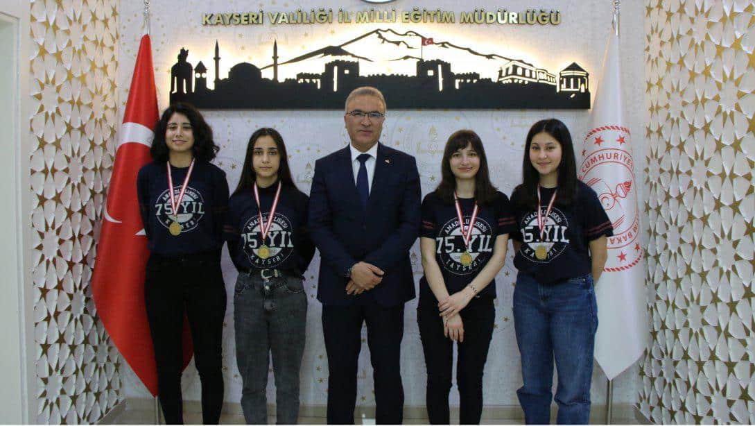 Genç Kızlar Masa Tenisinde Türkiye 3'üncüsü Olan Öğrenciler, İl Milli Eğitim Müdürümüz Sayın Ayhan TELTİK'i Ziyaret Etti