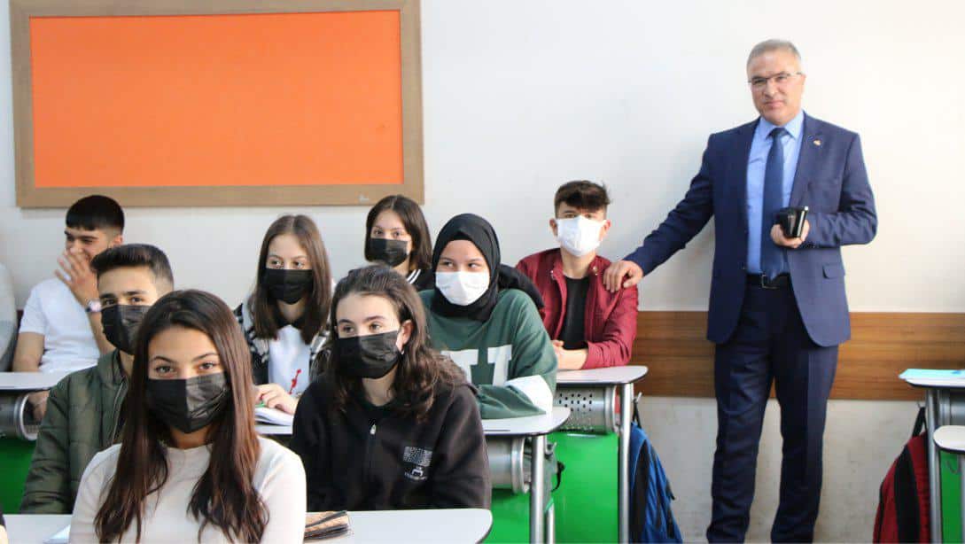 İl Milli Eğitim Müdürümüz Sayın Ayhan TELTİK, Kocasinan İlçesi Mehmet Akif İnan Anadolu Lisesini Ziyaret Etti