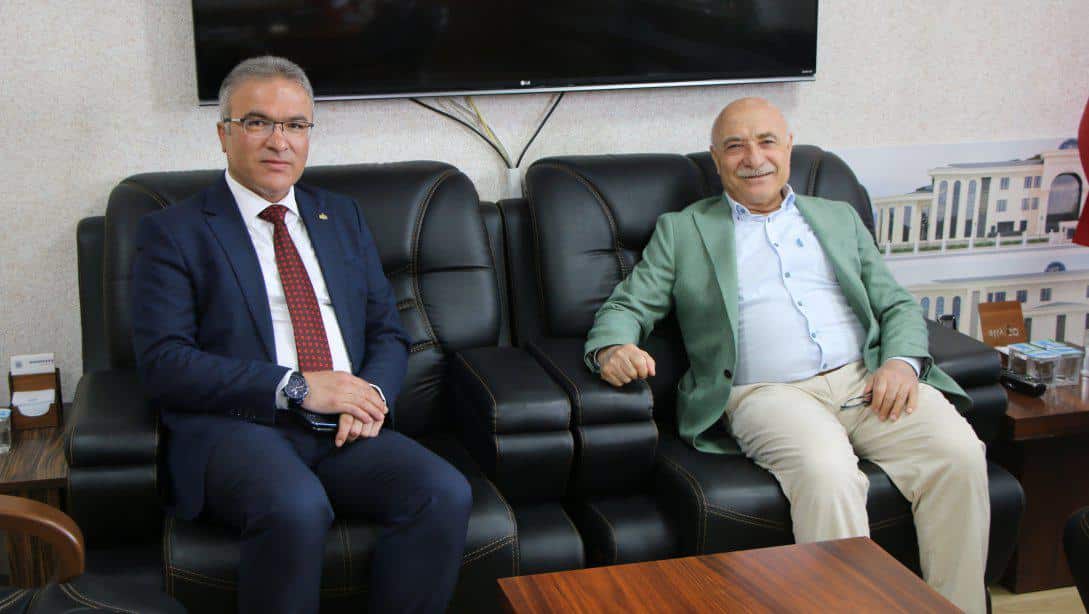 Ak Parti Kayseri Milletvekili Sayın İsmail TAMER, İl Milli Eğitim Müdürümüz Sayın Ayhan TELTİK'i Ziyaret Etti