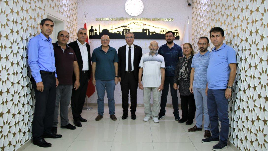 İlimizde yaptırdığı tesisler ile eğitime destek veren Hayırsever Sn. Osman Ulubaş ve Sn. Ayşe Başev İl Millî Eğitim Müdürümüz Sn. Ayhan Teltik'i makamında ziyaret etti