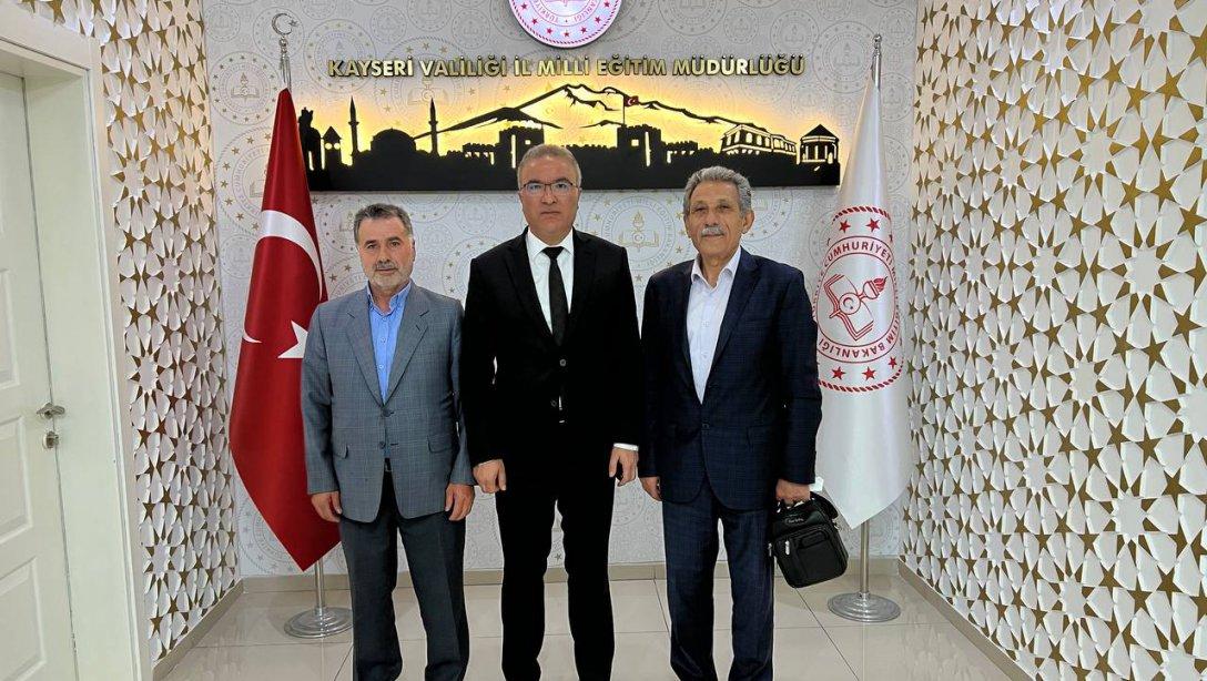 Kayseri Erzurumlular Derneği Başkanı Timur Kurt, İl Millî Eğitim Müdürümüz Sn.Ayhan Teltik'i Ziyaret Etti