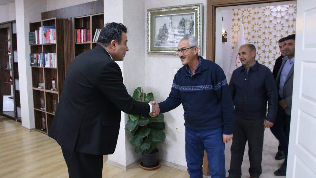 İl Millî Eğitim Müdürümüz Sayın Bahameddin Karaköse müdürlüğümüzde görevli idarecilerin ve personelin tebriklerini kabul etti.