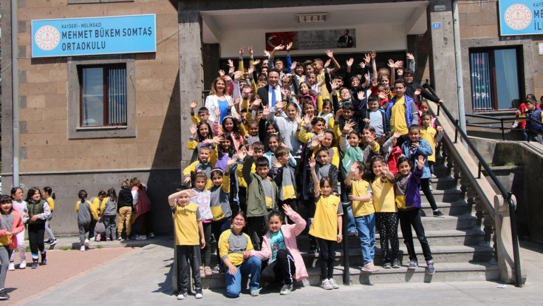 İl Millî Eğitim Müdürümüz Bahameddin Karaköse Mehmet Bukem Somtaş İlk / Ortaokulunu ziyaret etti