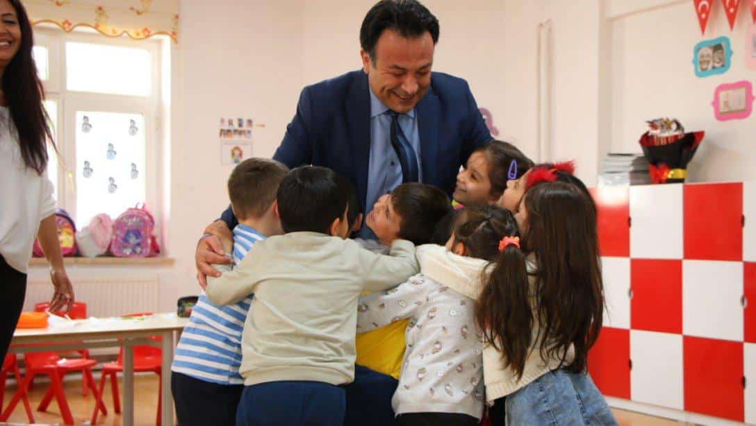 İl Millî Eğitim Müdürümüz Bahameddin Karaköse İldem Şehit Abuzer Doğan Anaokulunu ziyaret etti.
