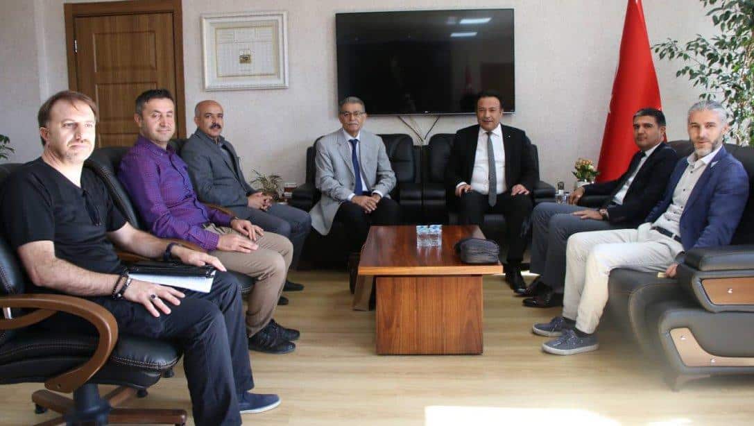 Tarım ve Köy İşleri Eski Bakanı, Anadolu Mektebi Yürütme Kurulu Başkanı Prof.Dr. Sami Güçlü, İl Millî Eğitim Müdürümüz Bahameddin Karaköse'yi ziyaret etti.