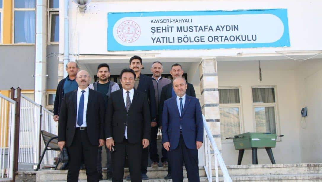 İl Millî Eğitim Müdürümüz Bahameddin Karaköse Yahyalı ilçesinde Şehit Mustafa Aydın Yatılı Bölge okulunu ziyaret etti. 