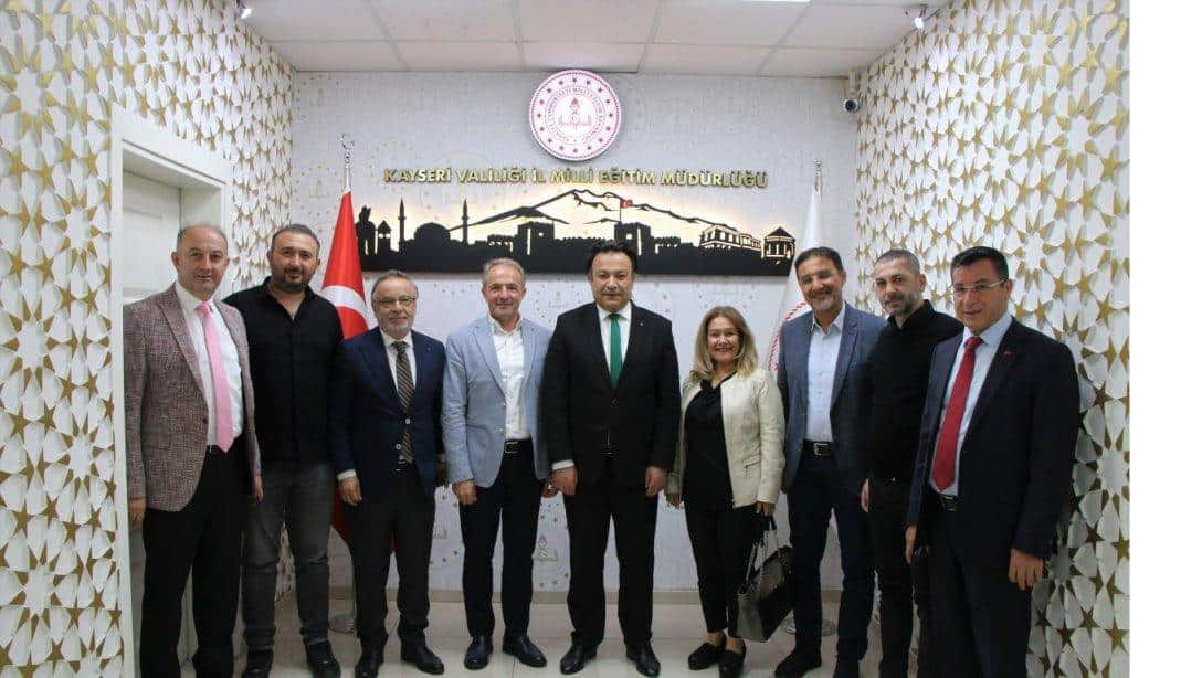 Ticaret Odası Eğitim Komitesi, İl Millî Eğitim Müdürümüz Bahameddin Karaköse'yi ziyaret etti