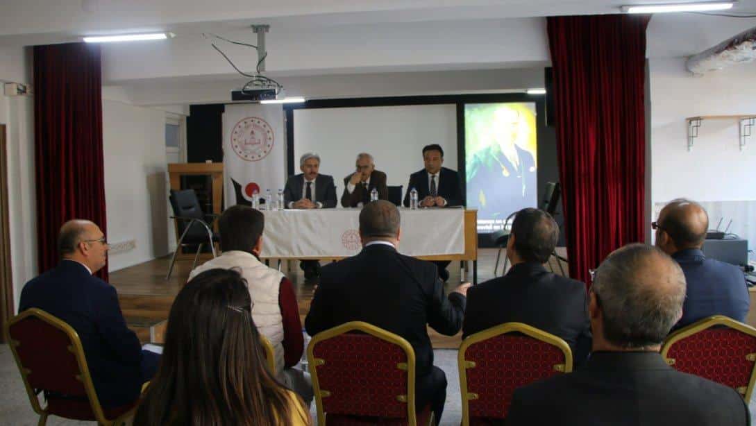 Okul Güvenliği Toplantısı Vali Yardımcısı Sn. Adnan Türkdamar Başkanlığında Yapıldı.