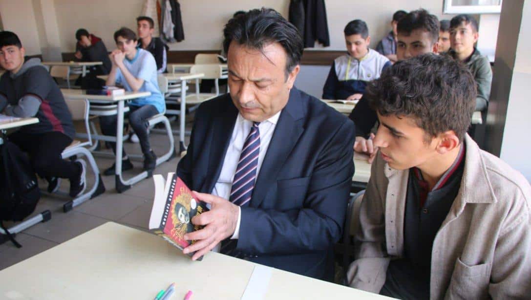 İl Millî Eğitim Müdürümüz Bahameddin Karaköse, Somuncubaba Anadolu İmam Hatip Lisesi'ni ziyaret etti.