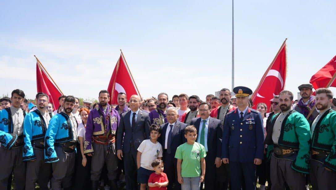19 Mayıs Atatürk'ü Anma, Gençlik ve Spor Bayramı İlimizde Coşkuyla Kutlandı