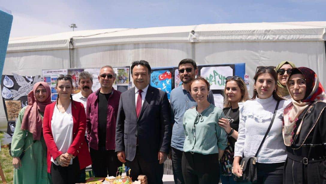 İl Milli Eğitim Müdürümüz Bahameddin Karaköse ERVA Projesi Kapsamında Açılan Stantlarımızı Gezdi