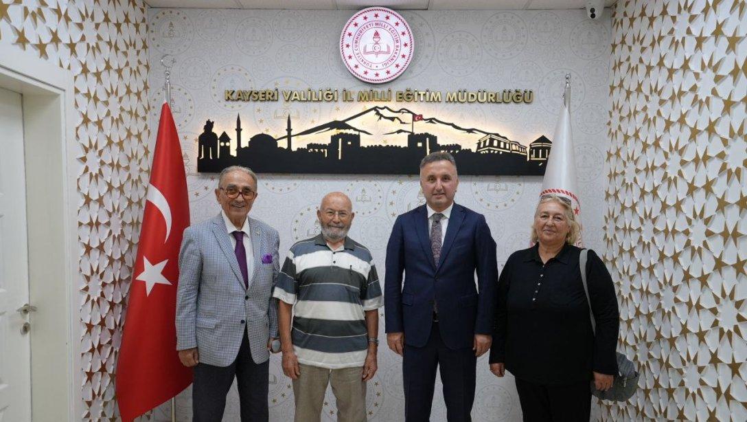 İl Millî Eğitim Müdürümüz Coşkun Esen, Hayırsever İş İnsanları Osman Ulubaş ve Av. Mehmet Altun'u Makamında Ağırladı