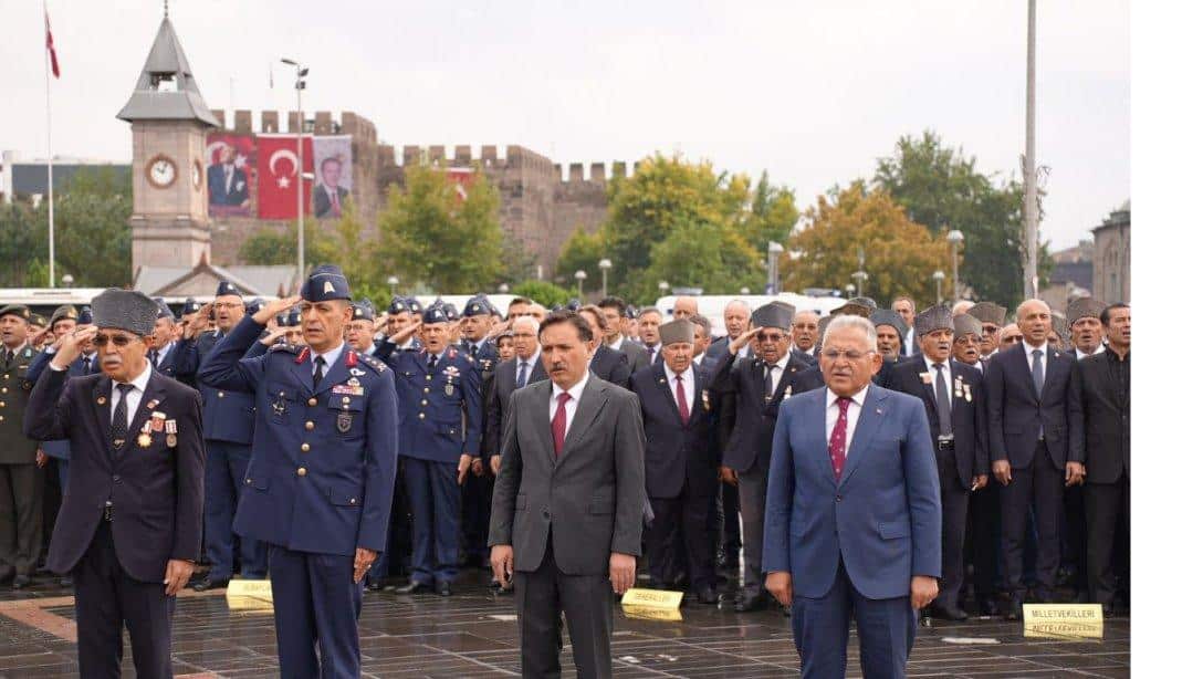 19 Eylül Gaziler Günü, Atatürk Anıtı'na Çelenk Sunma Töreni ve Şehitlik Ziyareti Gerçekleştirildi