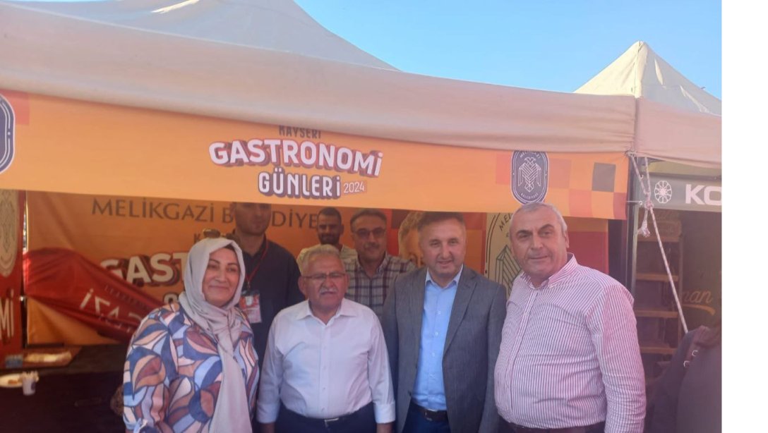 İl Millî Eğitim Müdürümüz Coşkun Esen, Kayseri Gastronomi Günlerindeki Glutensiz Standını Ziyaret Etti