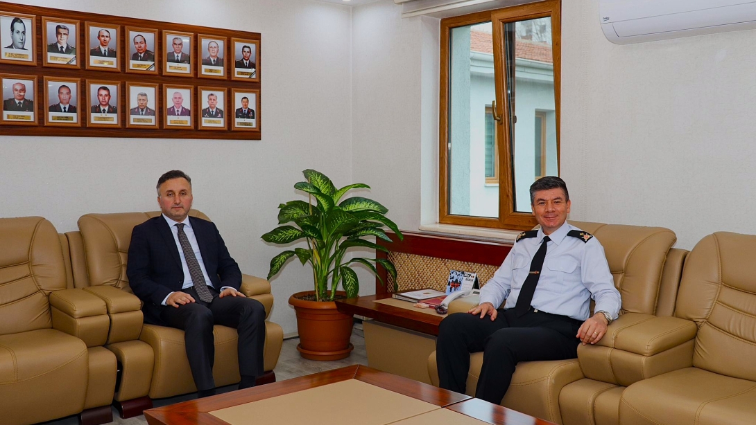 İL MİLLÎ EĞİTİM MÜDÜRÜMÜZ COŞKUN ESEN, İL JANDARMA KOMUTANI TUĞGENERAL HAKAN DEDEBAĞI'NA İADE-İ ZİYARETTE BULUNDU