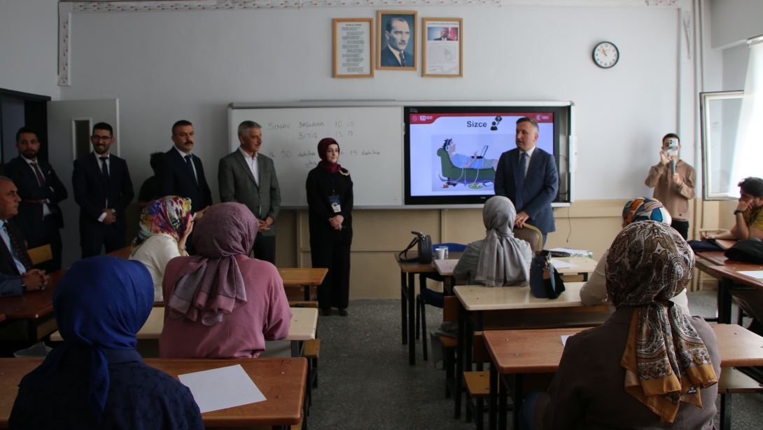 İL MİLLÎ EĞİTİM MÜDÜRÜMÜZ COŞKUN ESEN'DEN HİZMET İÇİ EĞİTİM SEMİNERİNE ZİYARET