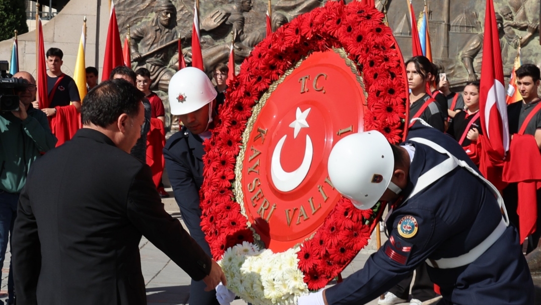 CUMHURİYET BAYRAMI KUTLAMALARI BAŞLADI